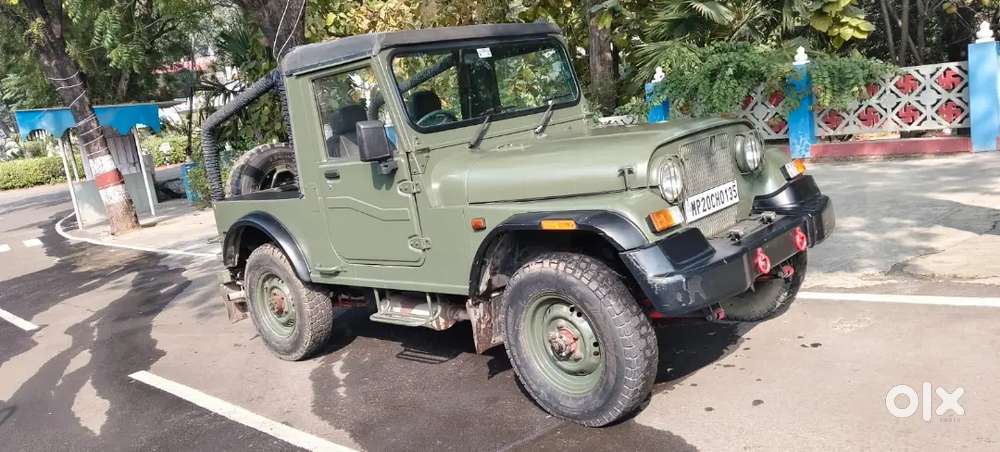 Mahindra Jeep With 5 Extra Tyre, Rear Two Extra Seat And Rear Roof