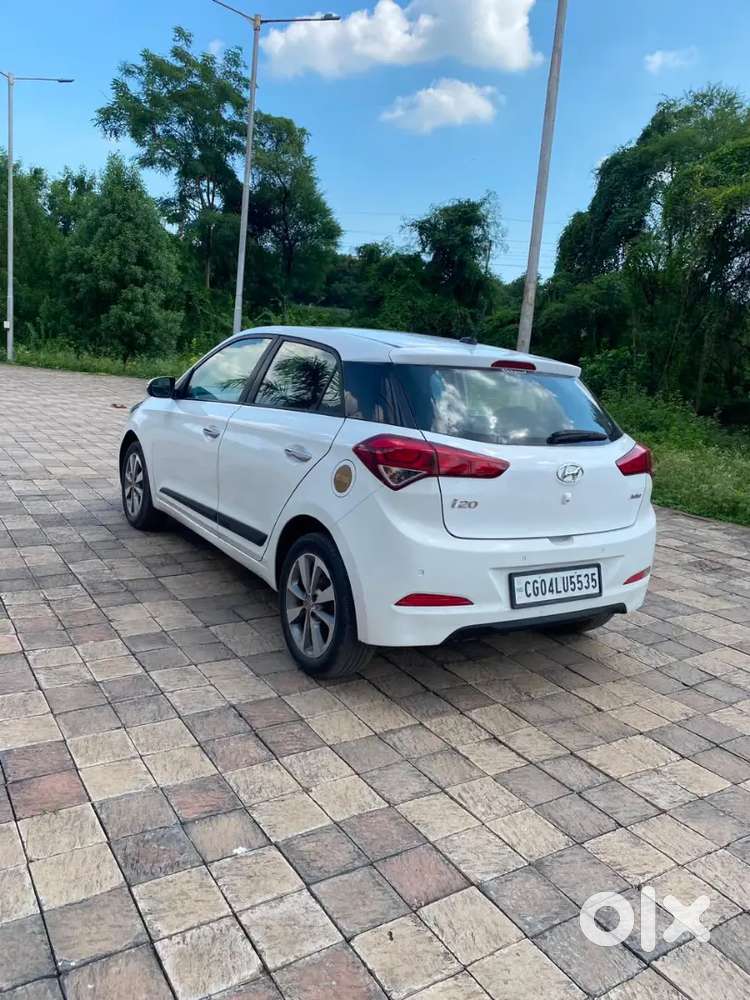 Hyundai New I20 With Free Warranty Service