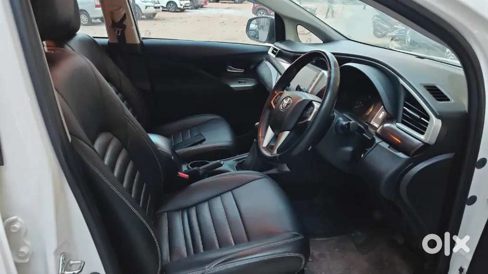 2022 Innova Crysta V Well Maintained Driven Only 91000kms