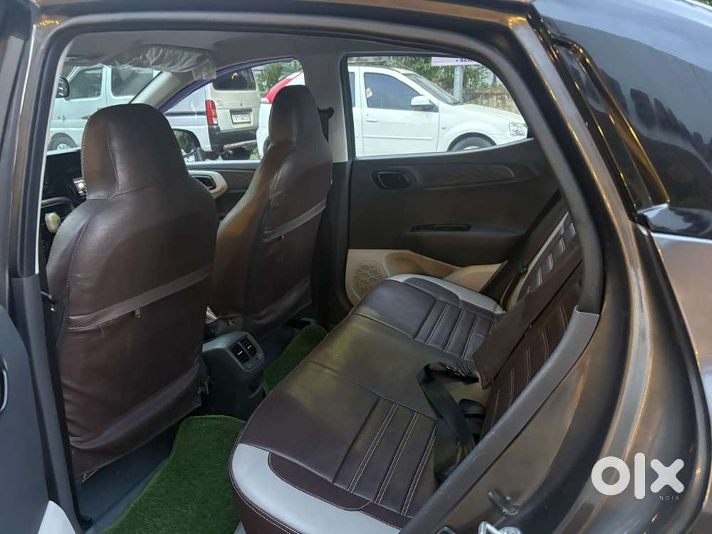 Hyundai Aura Sx (o) Manual, 2023, Petrol