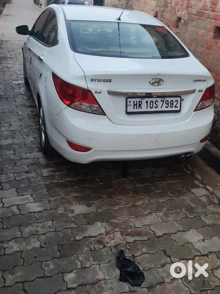 Hyundai Verna 2012