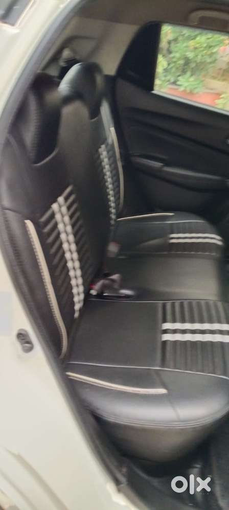 Maruti Suzuki Swift Vxi + Manual, 2023, Petrol