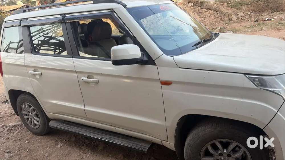 Mahindra Tuv 300 2018 Diesel 100000 Km Driven