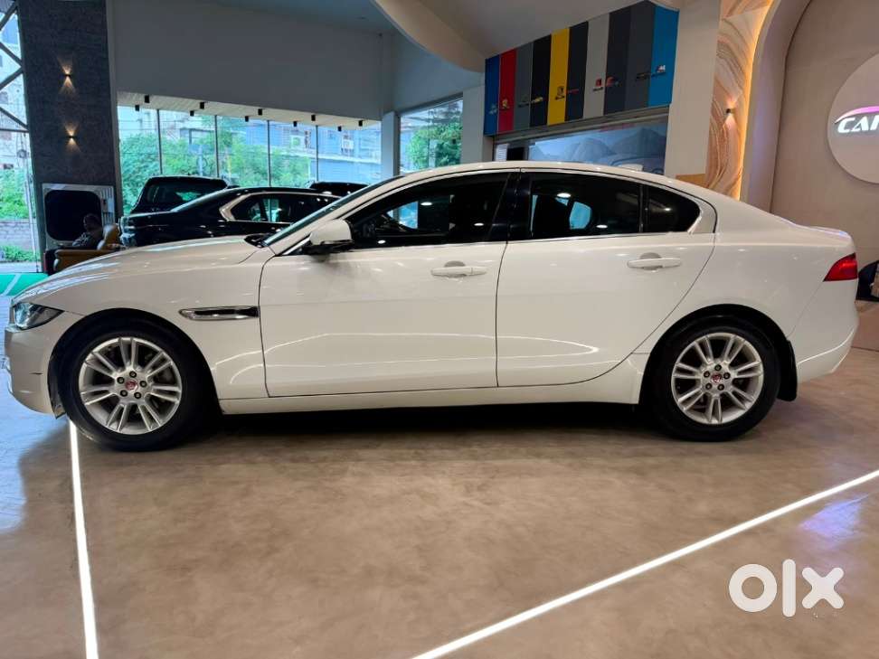 Jaguar Xe Portfolio, 2018, Diesel
