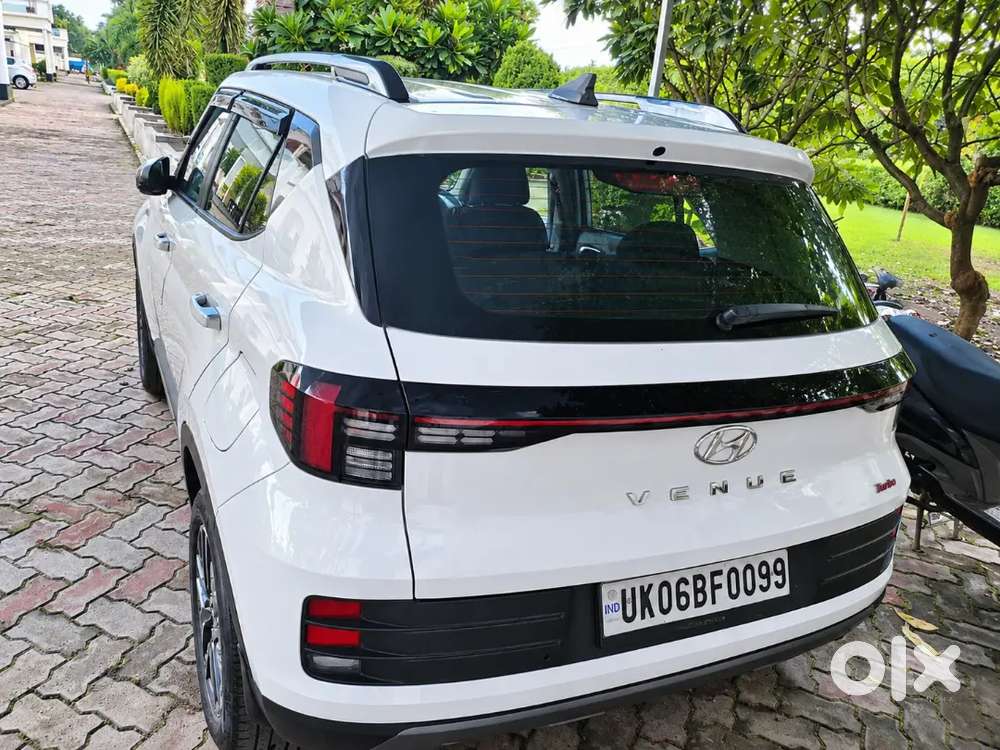 Urgent Sale Hyundai Venue Turbo 2023