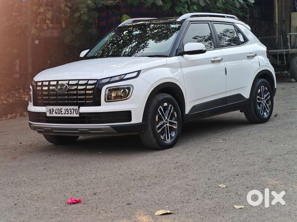 Hyundai Venue 2024 Diesel 38500 Km Driven