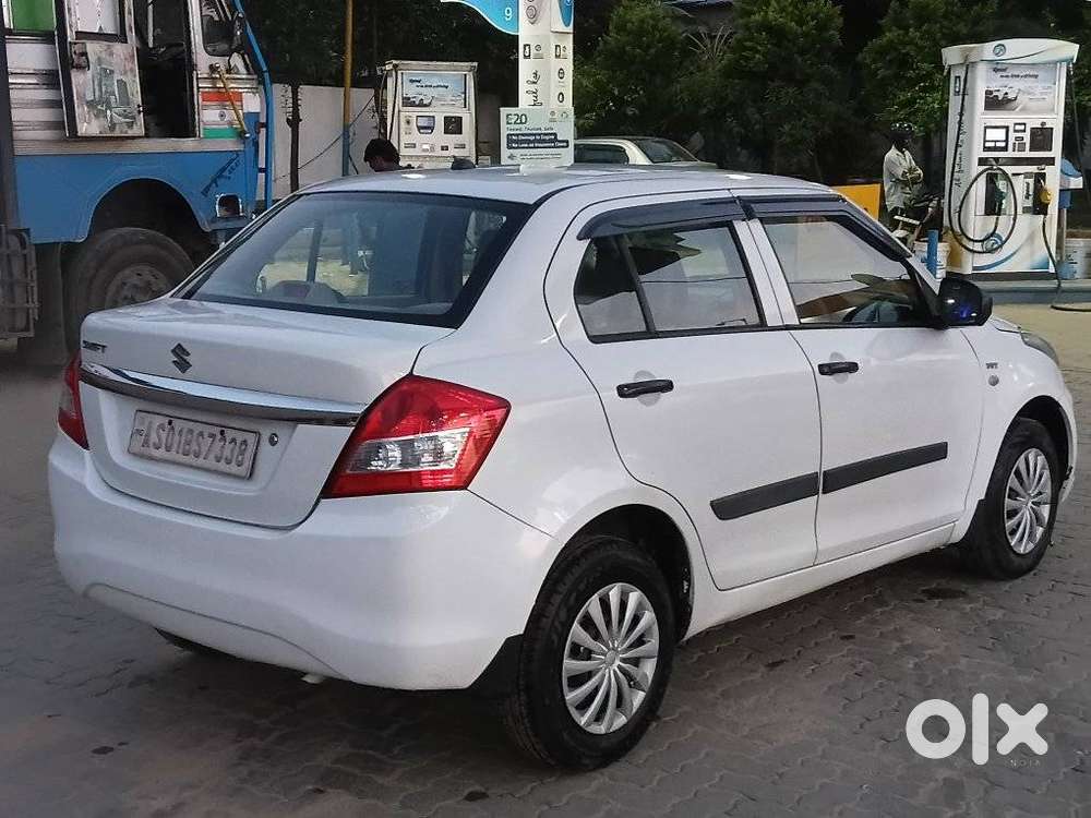 Maruti Suzuki Swift Dzire Lxi Option, 2015, Petrol