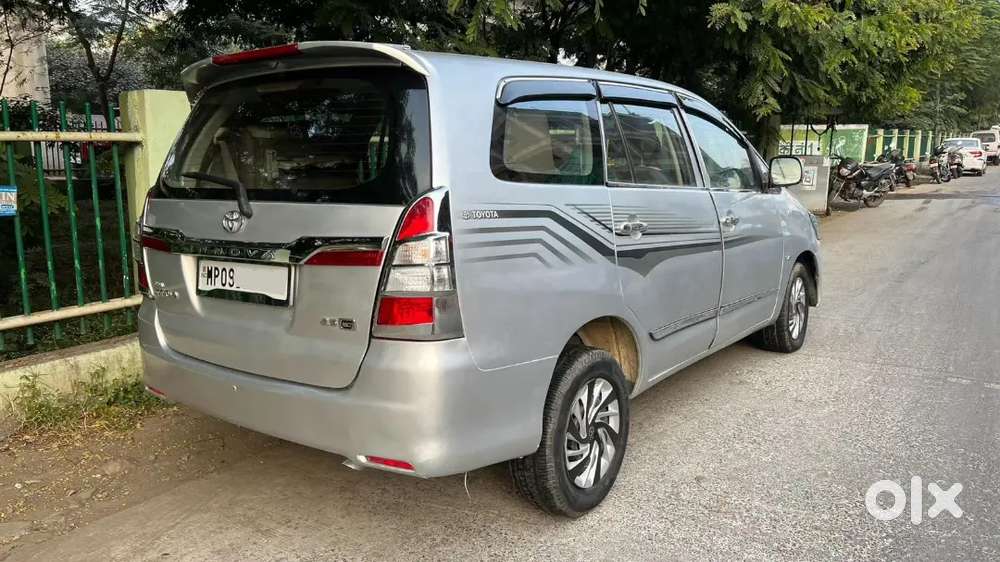 Toyota Innova Crysta 2009