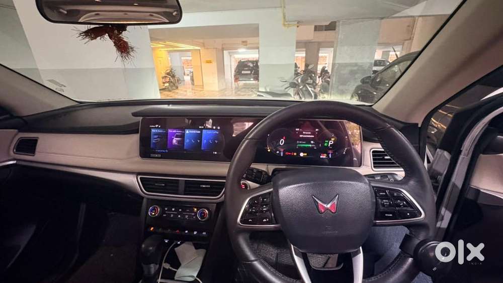 Mahindra Xuv700 2022 Diesel Well Maintained Under Warranty  Automatic