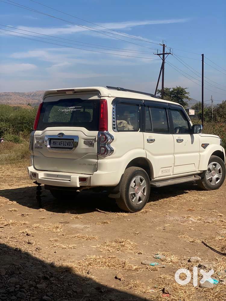 Mahindra Scorpio S4 Pluse  2015 Diesel Manual