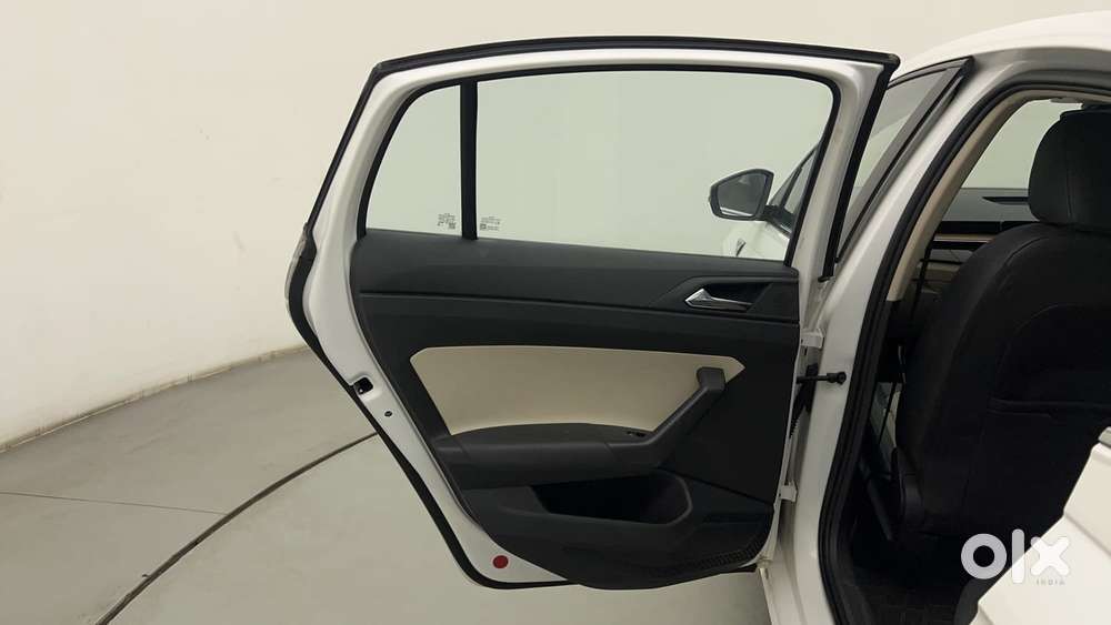 Skoda Slavia Style 1.0l Tsi At, 2022, Petrol