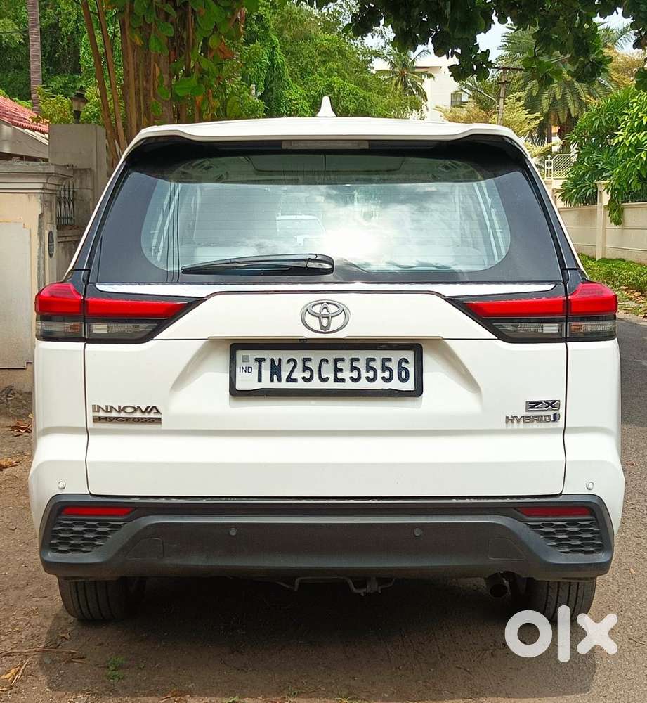 Toyota Innova Hycross 2.0 Zx (o) Hybrid 7 Str, 2023, Petrol