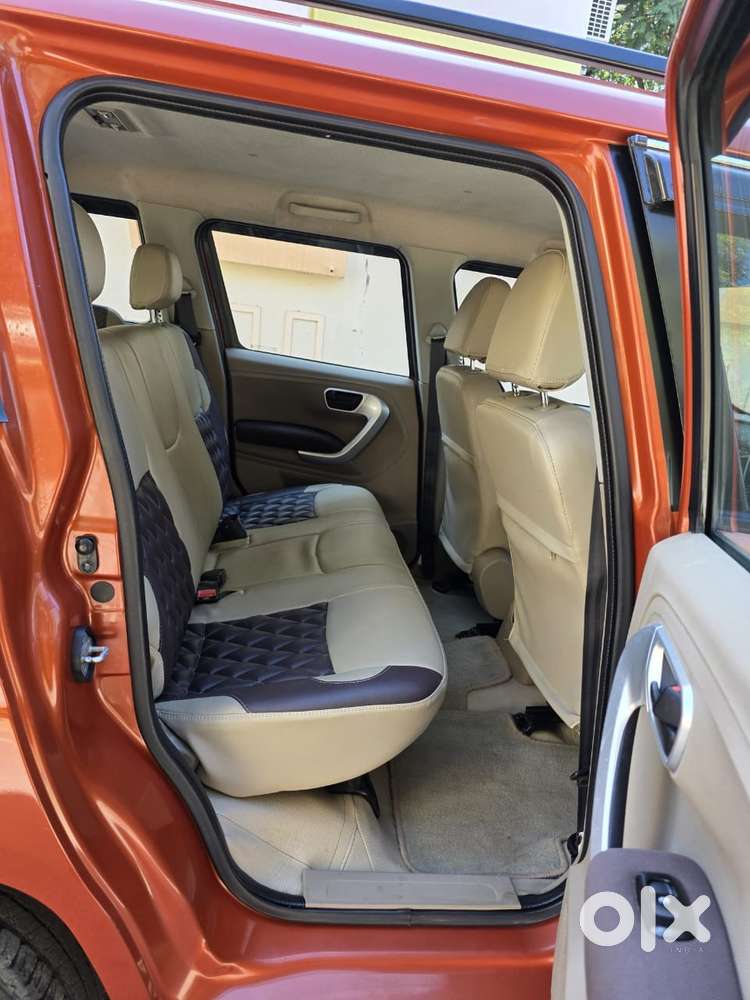 Mahindra Tuv 300 T8 Amt, 2016, Diesel