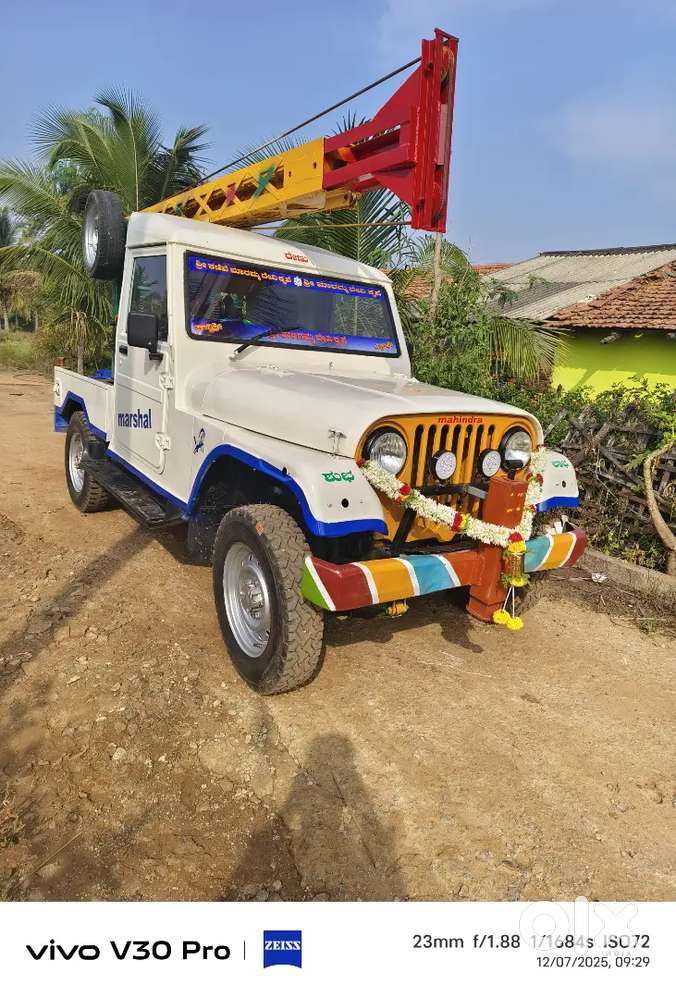 Motor Lifting Jeep