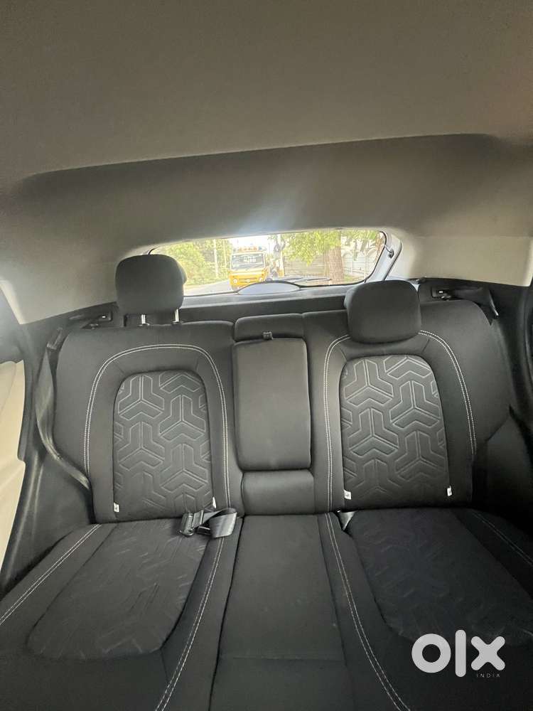Tata Nexon Xz Plus (hs), 2023, Petrol