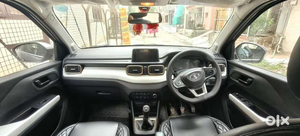 Tata Punch Accomplished Petrol Manual 2023