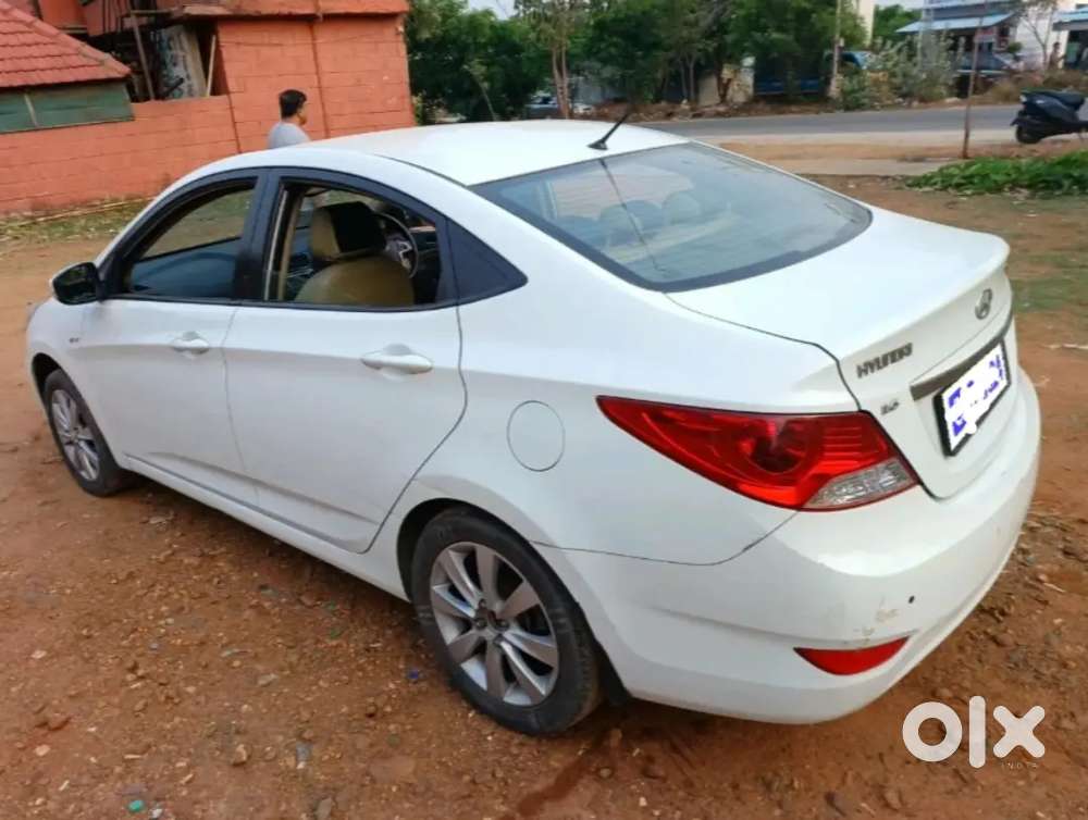 Hyundai Fluidic Verna 2011 Petrol 83000 Km Driven