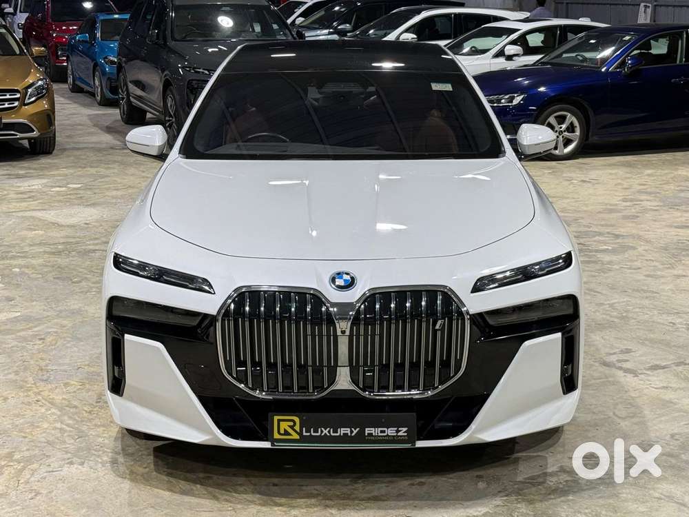 Bmw I7 Xdrive60, 2023, Electric