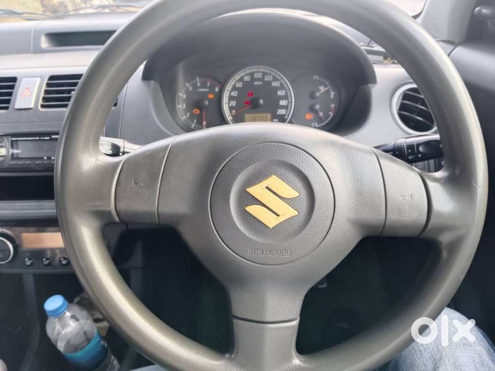 Maruti Suzuki Swift 2004-2010 1.3 Zxi, 2005, Petrol