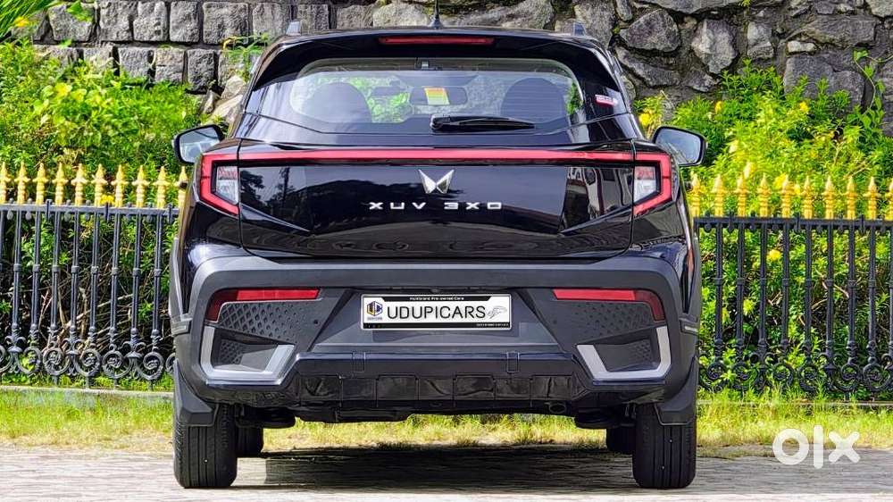 Mahindra Xuv 3xo Ax5 Ds Mt, 2025, Diesel