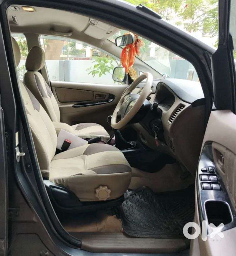 Toyota Innova 2.5 Gx (diesel) 7 Seater Bs Iv, 2015, Diesel