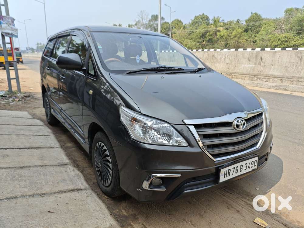 Toyota Innova 2.5 G (diesel) 8 Seater, 2015, Diesel