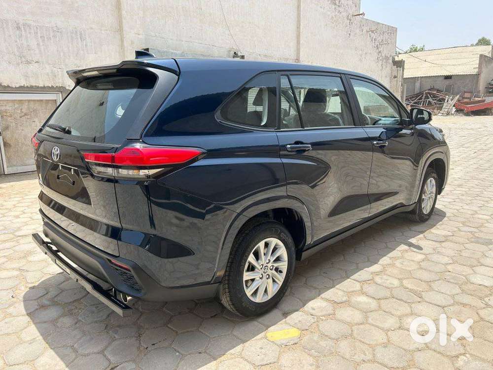 Toyota Innova Hycross 2.0 Gx 7 Str, 2026, Petrol