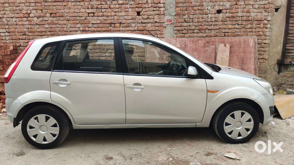 Ford Figo 2015 Well Maintained &ndash; Zxi Diesel, 22+ Mileage