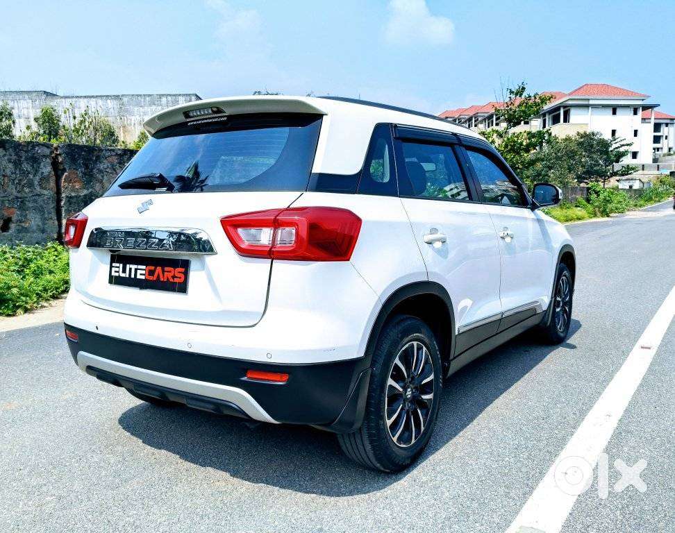 Maruti Suzuki Vitara Brezza Zxi + Mt, 2021, Petrol