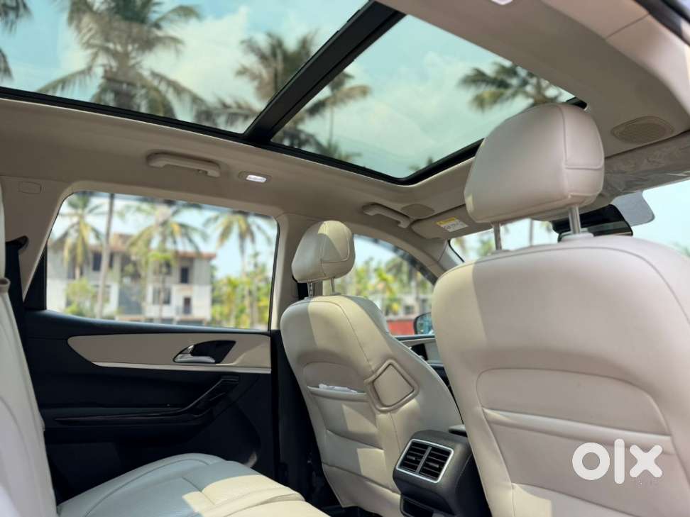 Mahindra Xuv700 2.2 Ax 7 Diesel At Luxury Pack Str, 2022, Diesel