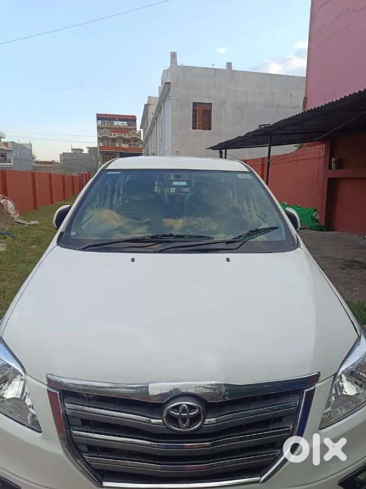 Toyota Innova 2014 Diesel 70000 Km Driven