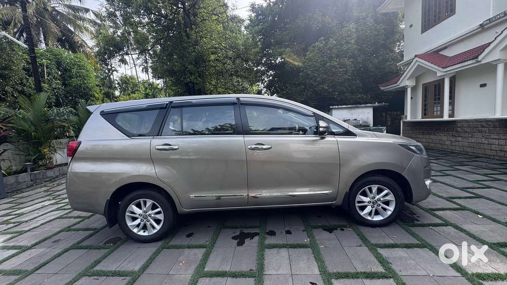 Toyota Innova Crysta 2.8 Gx At, 2016, Diesel