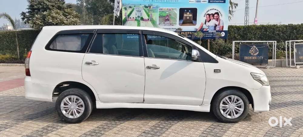 Toyota Innova 2012 Diesel Well Maintained