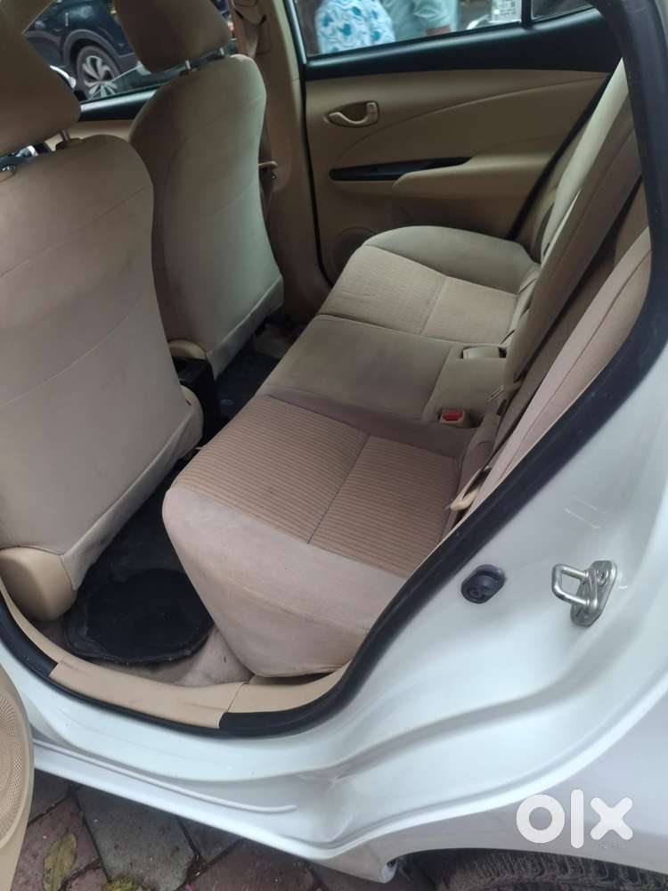 Toyota Yaris V Cvt, 2020, Petrol