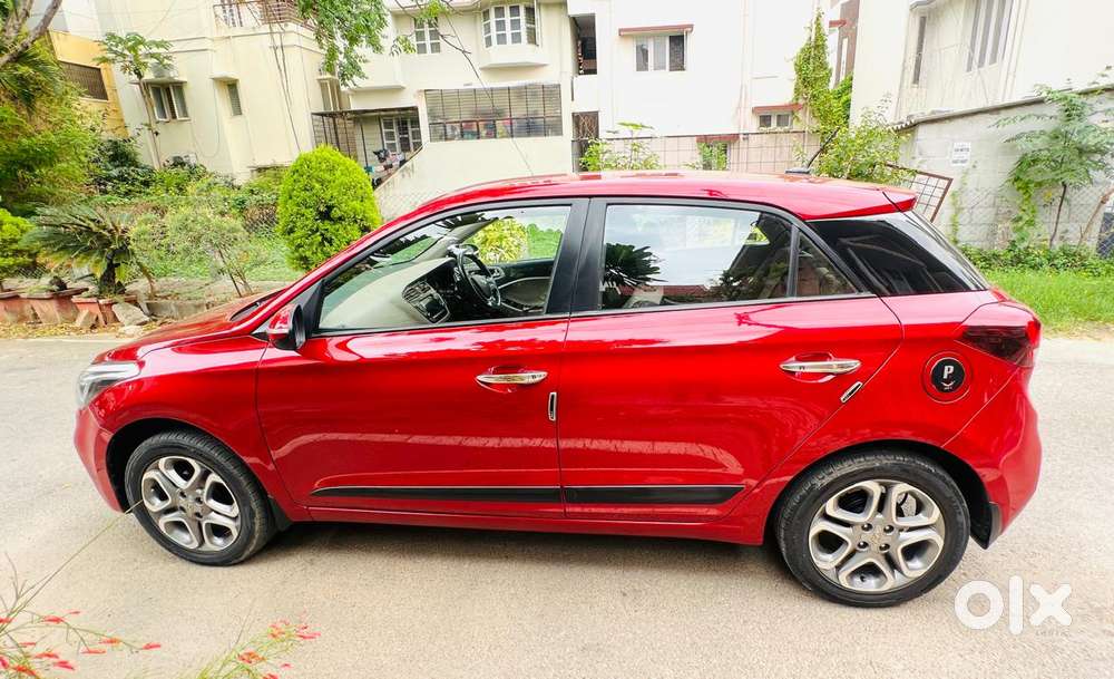 Hyundai I20 Asta 1.4 At With Avn, 2019, Petrol