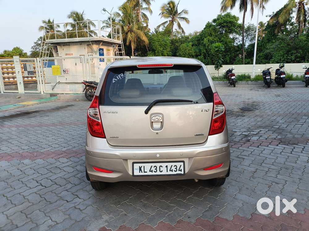 Hyundai I10 Sportz At, 2010, Petrol