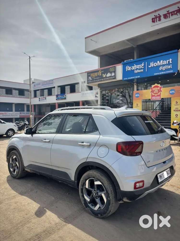 Hyundai Venue 2020 Diesel Well Maintained