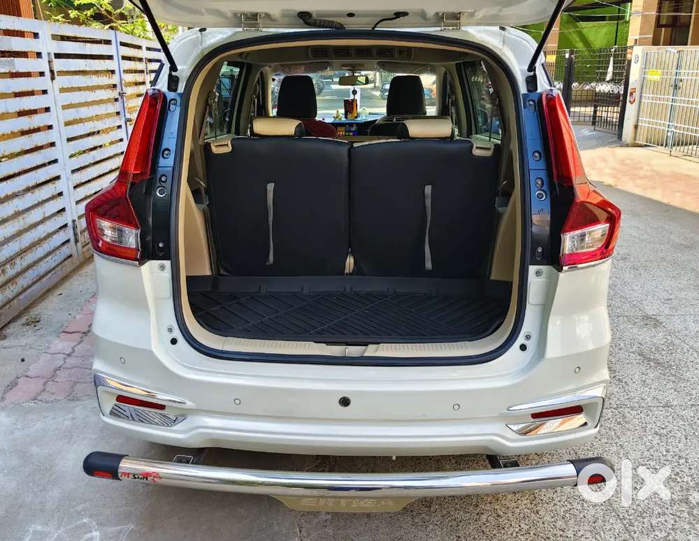 Maruti Ertiga Smart Hybrid Zxi At (automatic)
Direct Owner 5068 Kms
