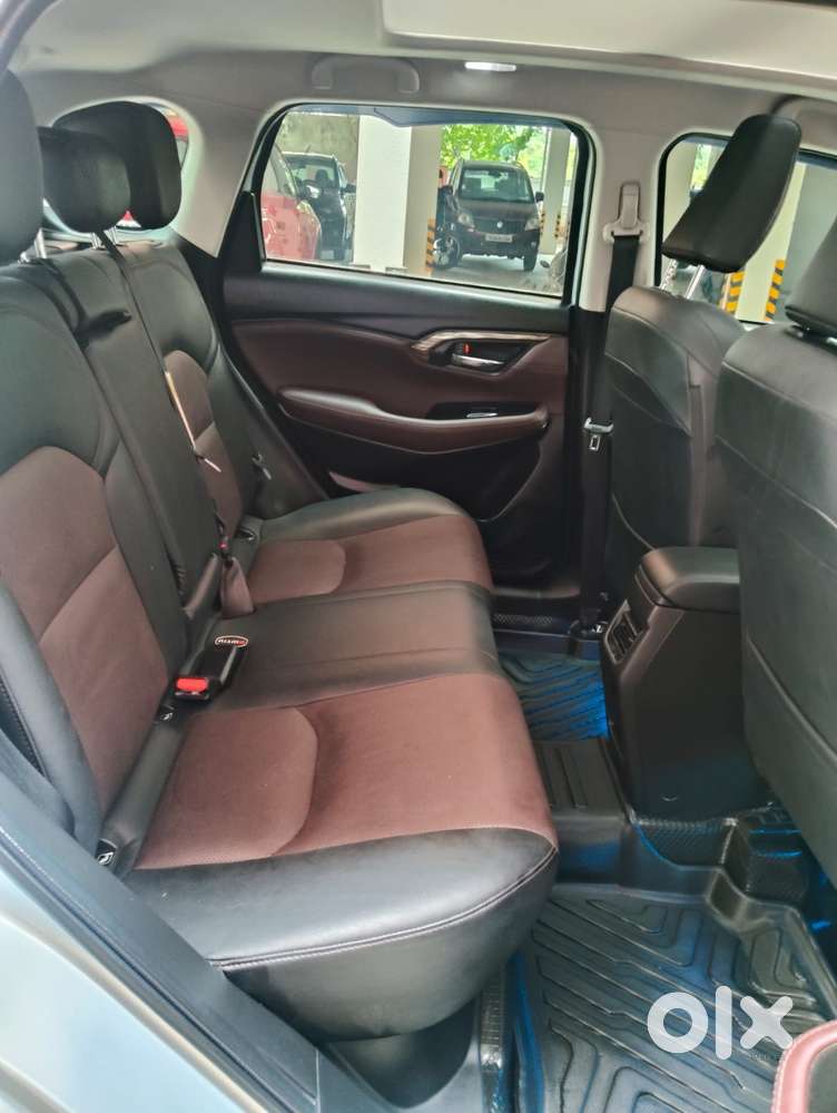 Maruti Suzuki Grand Vitara 1.5 Alpha Smart Hybrid At, 2023, Petrol