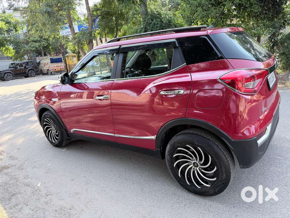 Mahindra Xuv300 1.2 W6 Amt Petrol, 2023, Petrol