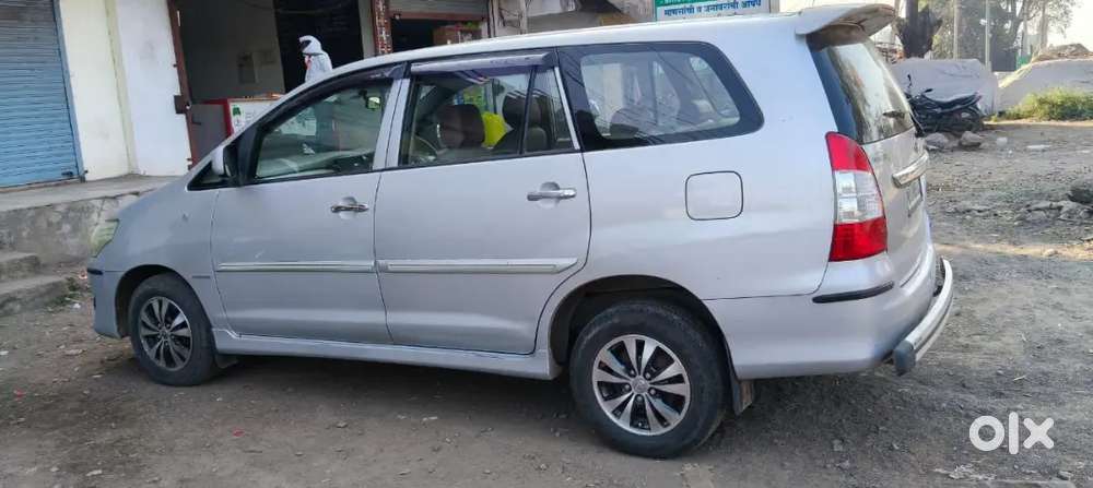 Toyota Innova 2.0 V 2012 Diesel Manual