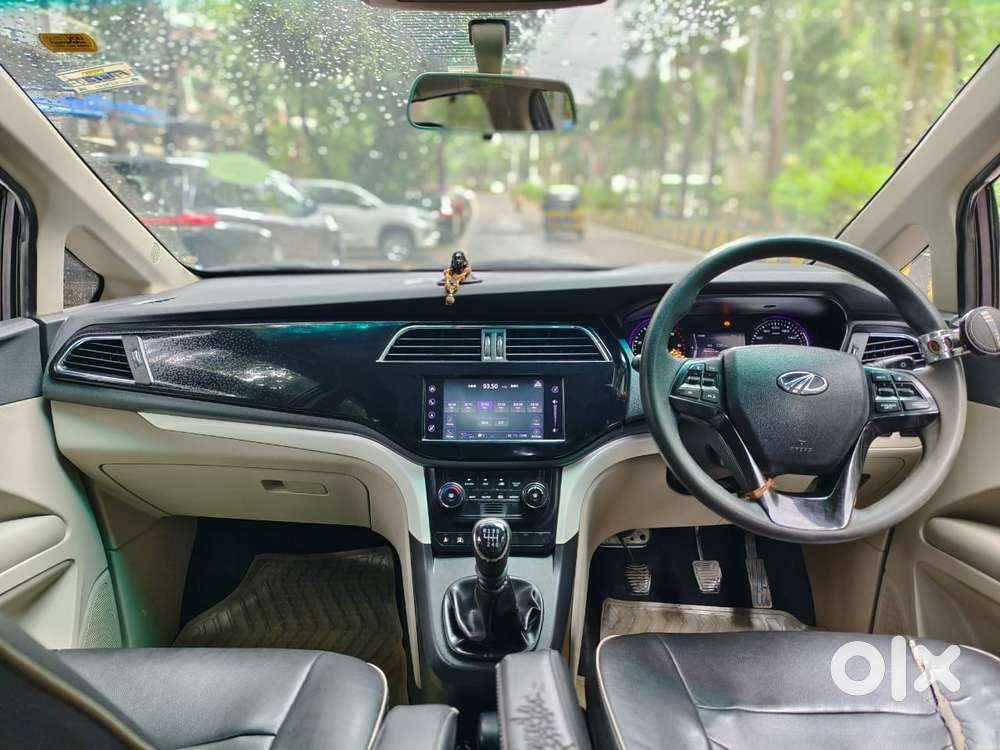 Mahindra Marazzo M8, 2018, Diesel
