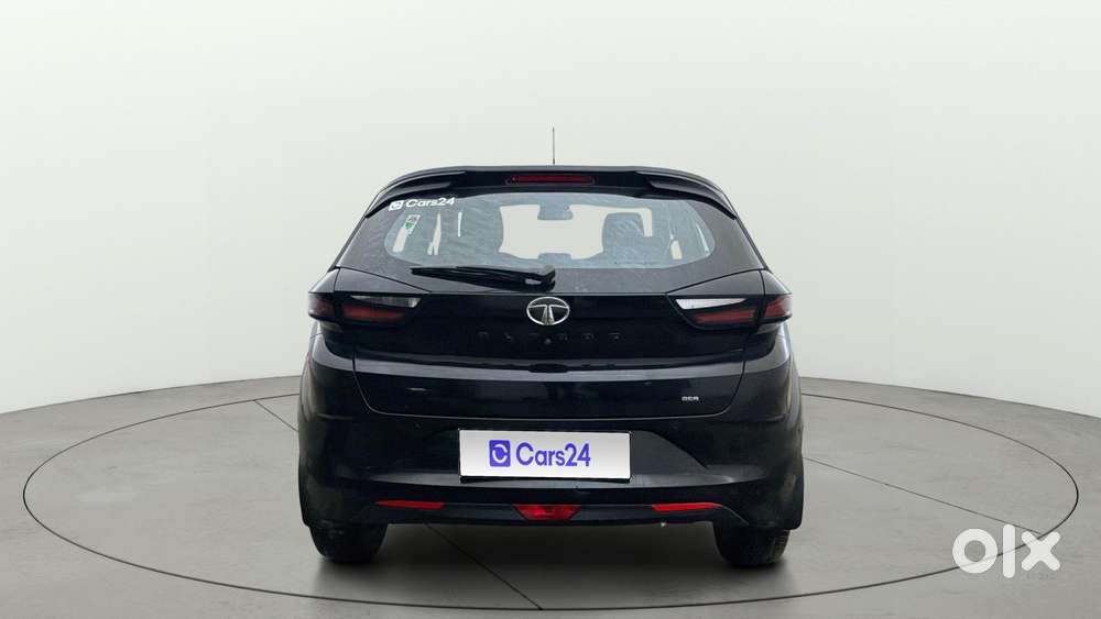 Tata Altroz 1.2 Xza Plus Dark Edition Dct, 2022, Petrol
