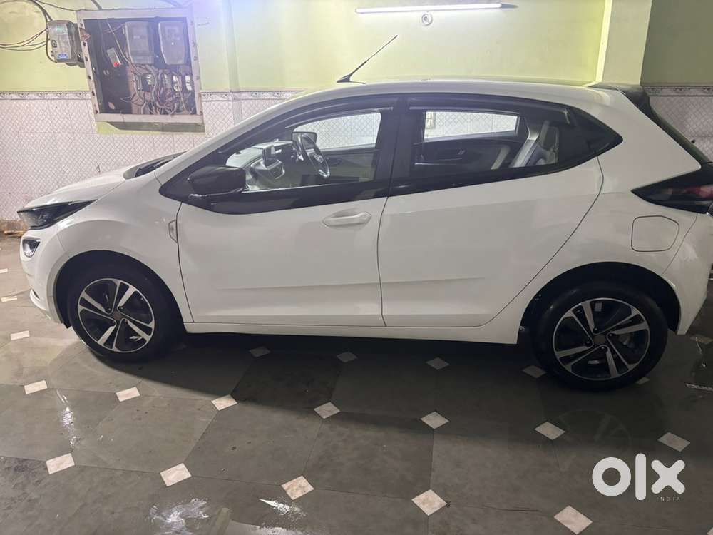Tata Altroz Petrol 2022