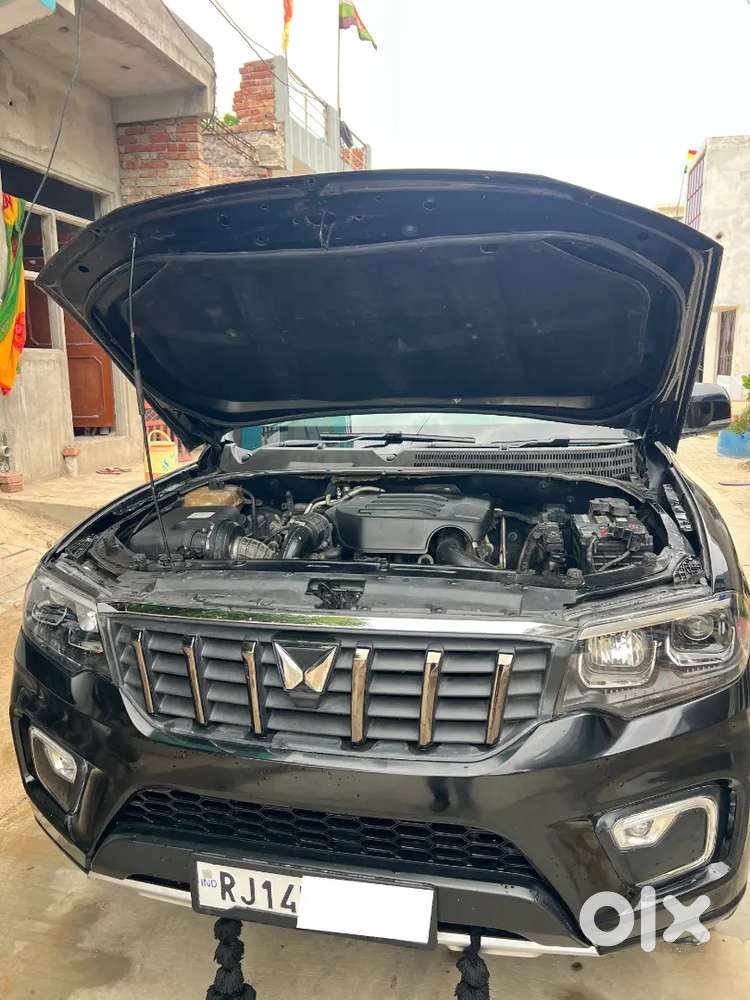 Mahindra Scorpio N Z8 Sunroof Diesel 2024