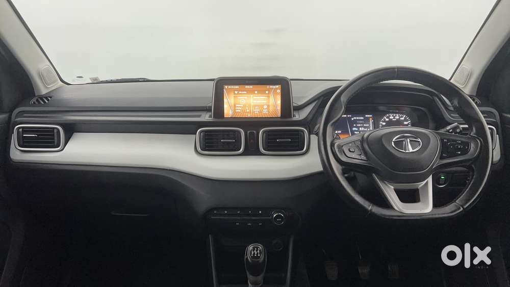 Tata Punch 1.2 Revotron Creative Dual Tone, 2023, Petrol