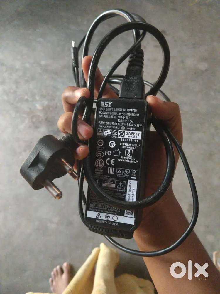 BSY 65W Laptop Charger 19V 3.42A