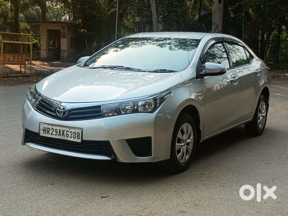 Toyota Corolla Altis 1.8 J, 2015, Petrol
