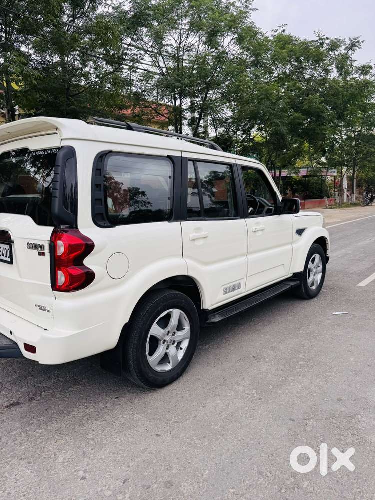 Mahindra Scorpio Classic 2.2 S 11 Mt 7 Str, 2021, Diesel