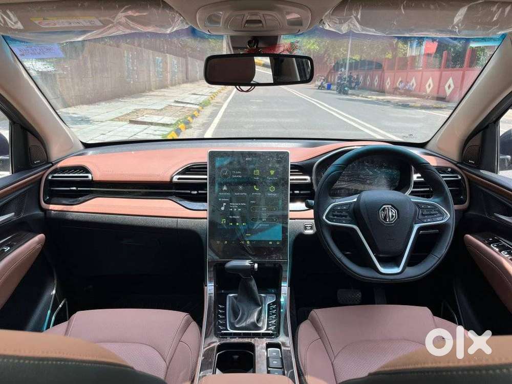 Mg Hector Plus Sharp Pro 1.5 Turbo Petrol Cvt 7 Str, 2025, Petrol